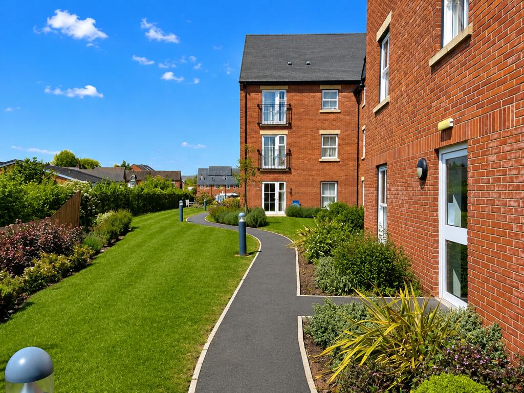 Apartment in Market Drayton, Little Drayton - More