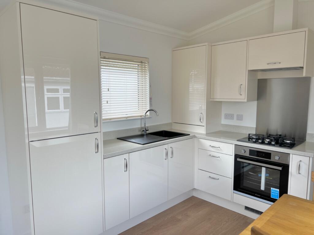 Church Farm Close, Dibden, Southampton, Hampshire, SO45 photo 3