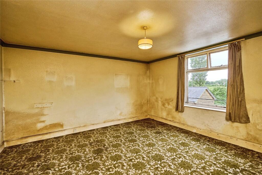 Apartment in Freshwater, Isle of Wight - View 3
