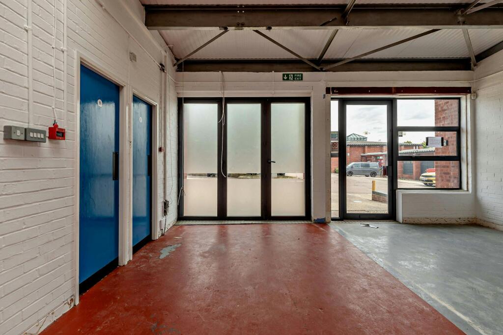 8693984-interior01-800.jpg