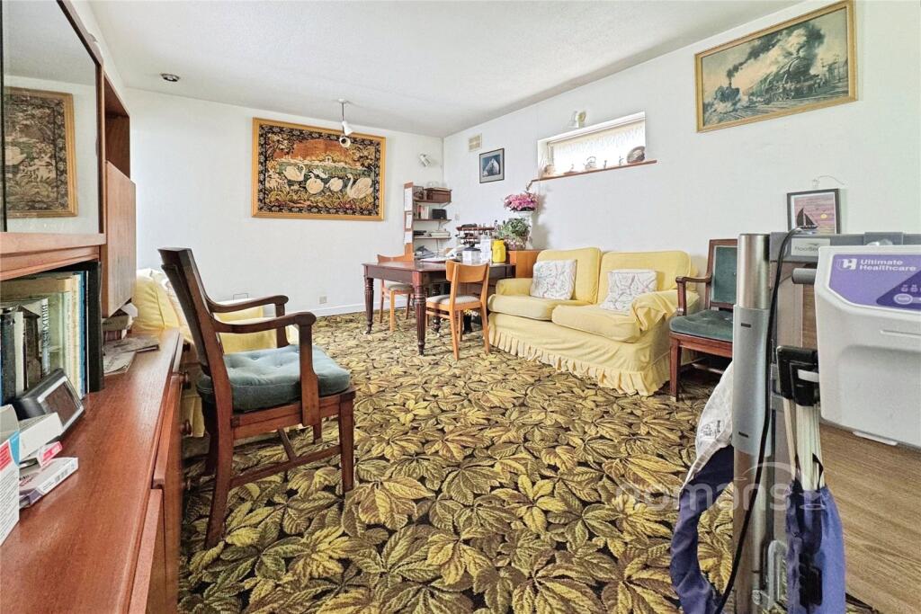 Branksome Hill Road, College Town, Sandhurst photo 4