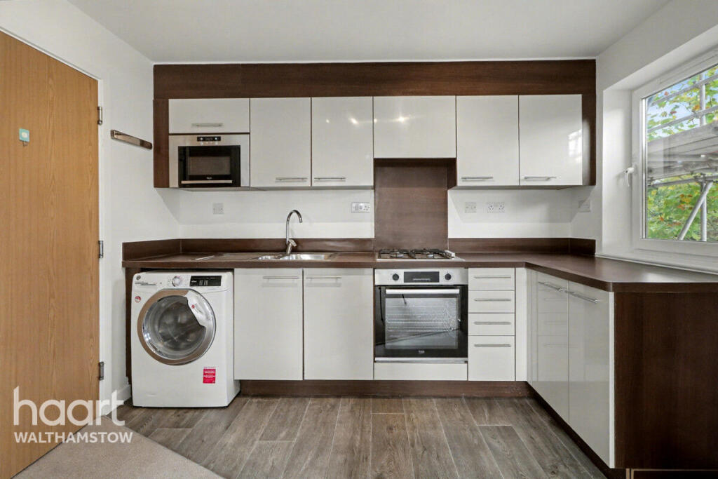 Apartment in London, Hale End