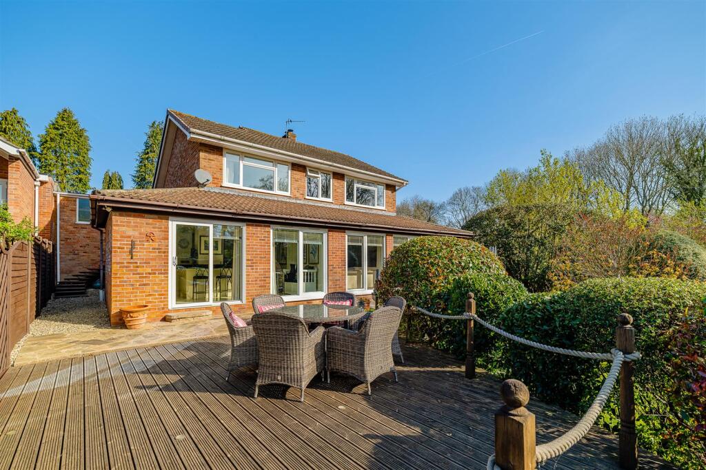 3-bed detached on 44 Woodlands Avenue, Hanwood, Shrewsbury, SY5 8NG, £480,000
