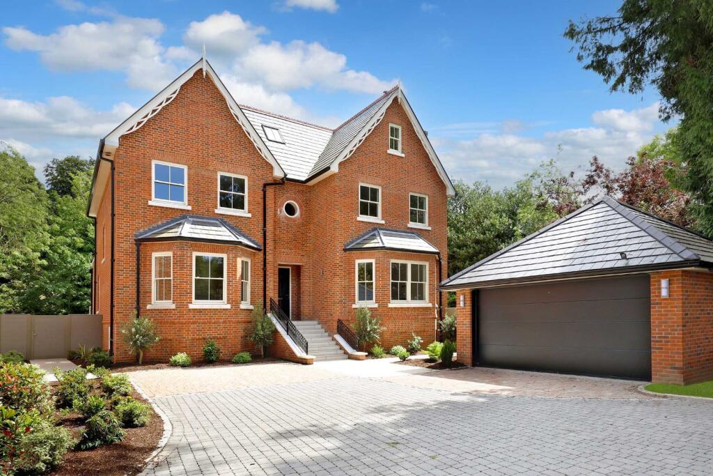 Main image of property: Hedsor Road, Bourne End, Buckinghamshire, SL8
