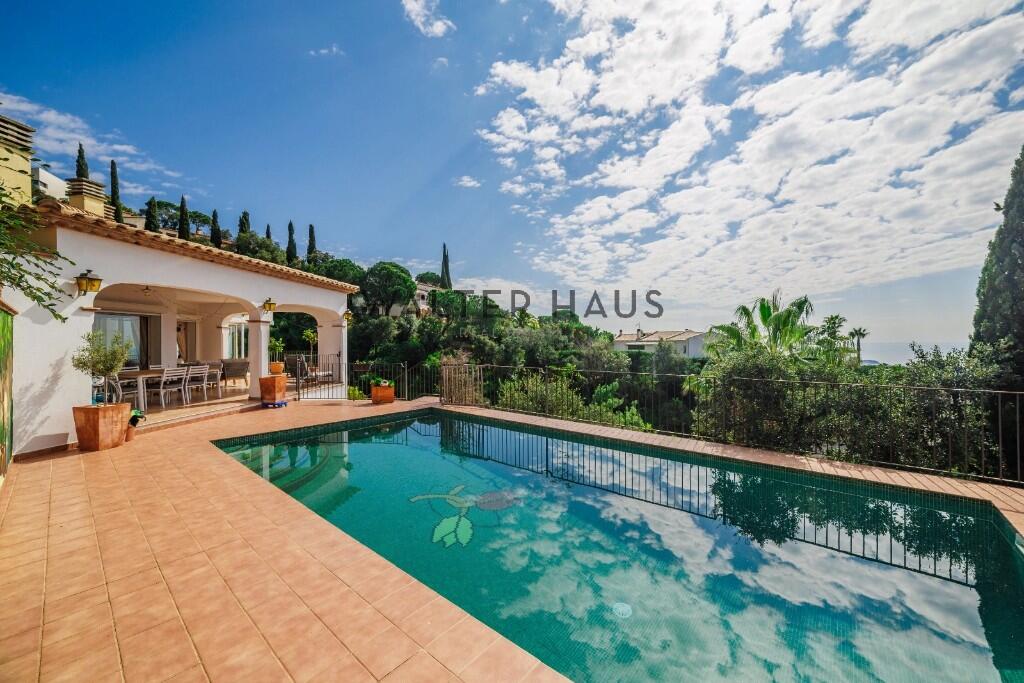 Main image of property: Platja d`Aro, Girona, Catalonia