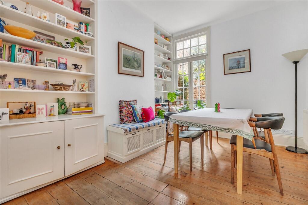 House in London - View 5