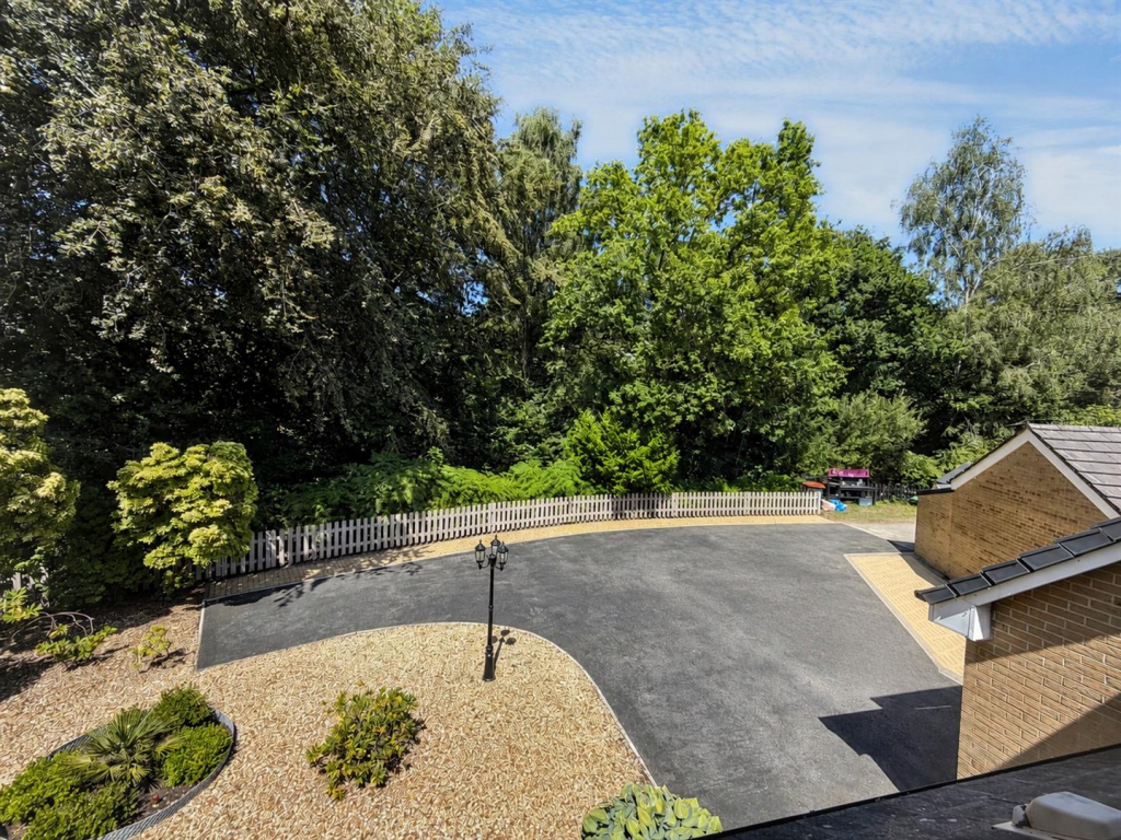 Dewberry Grove, Rogerstone, Newport - View 4