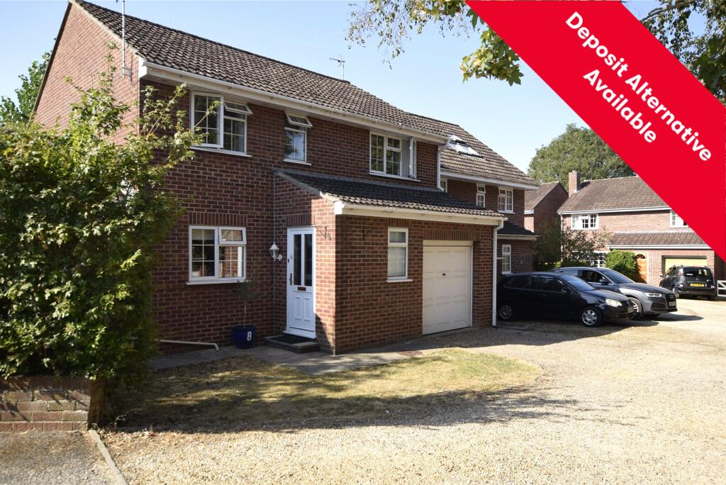 Oak Tree Close, Trowbridge, Wiltshire, BA14