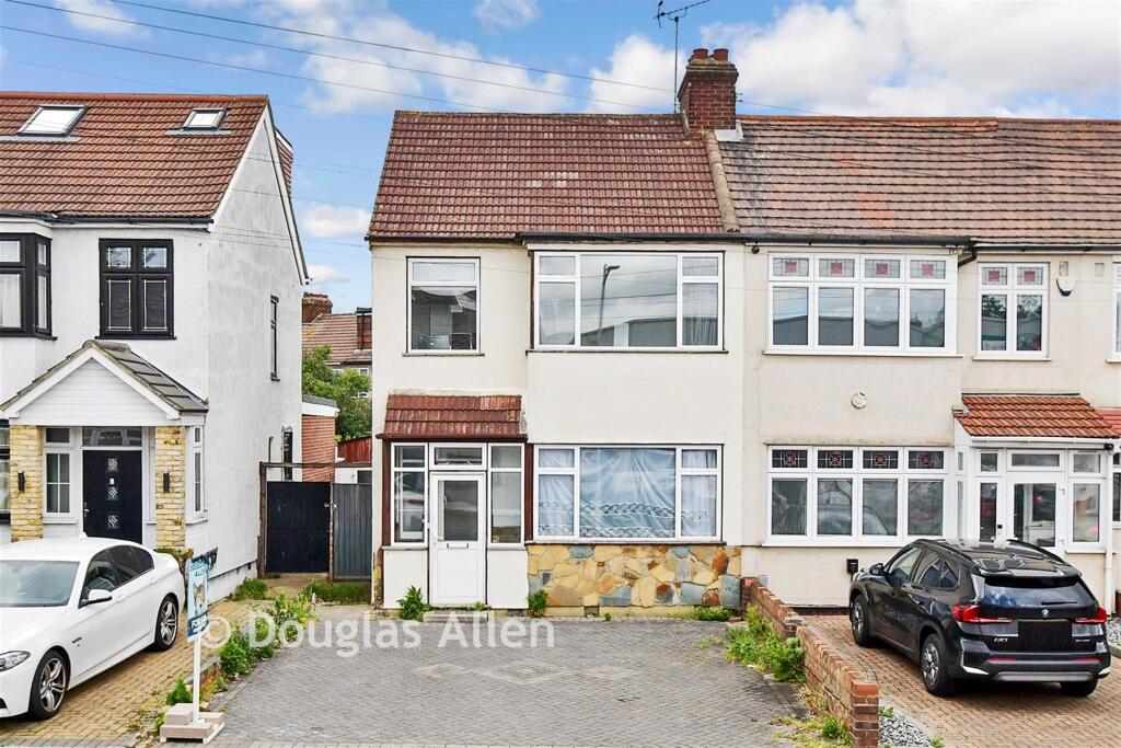 House in Romford - View 2
