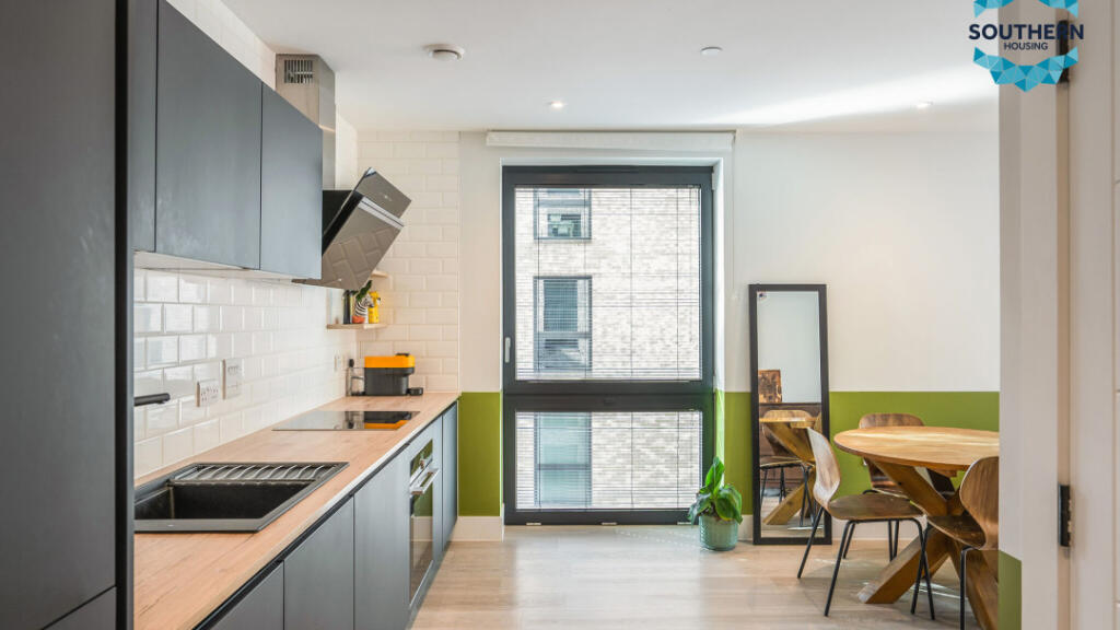 Apartment in Brighton - View 5