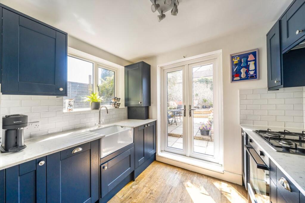Apartment in London - More