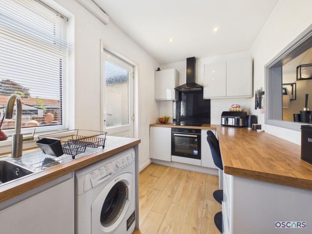 House in Hull - View 5