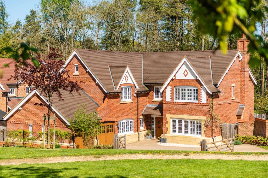Main image of property: Earls Farm Way, Towcester, NN12