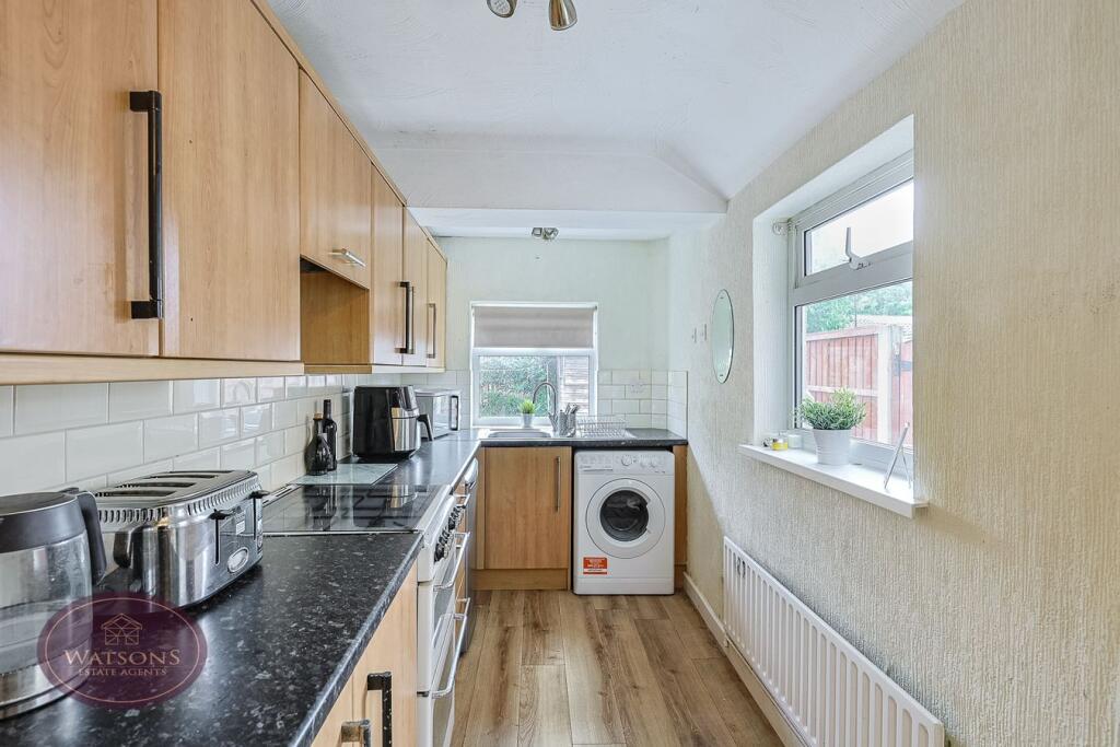 House in Ashfield, Washdyke, Hucknall - More