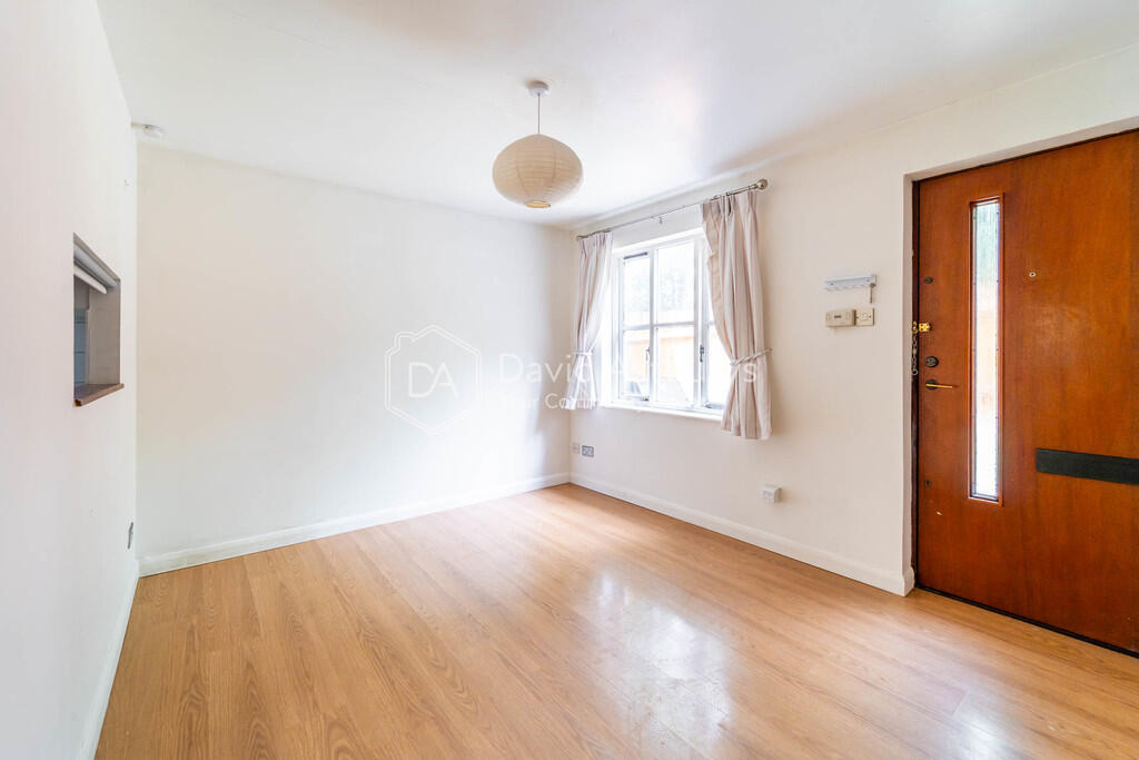 1 bedroom ground floor flat for rent