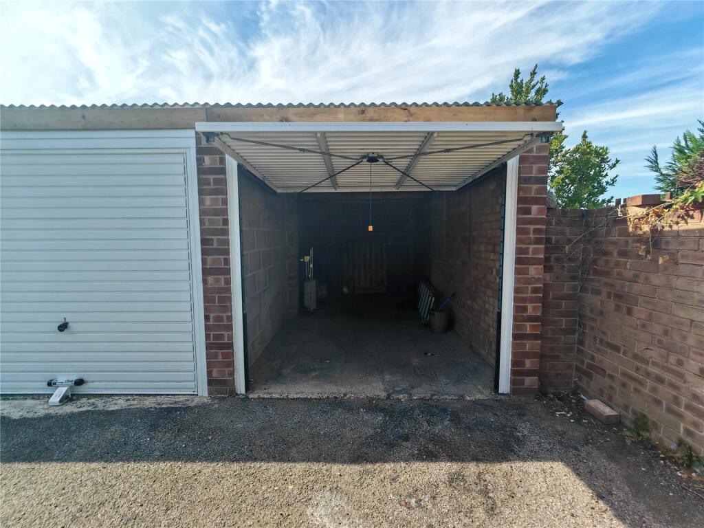 Broadmayne Road, Poole, BH12 - View 2