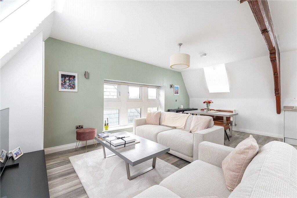 Apartment in Leeds - More