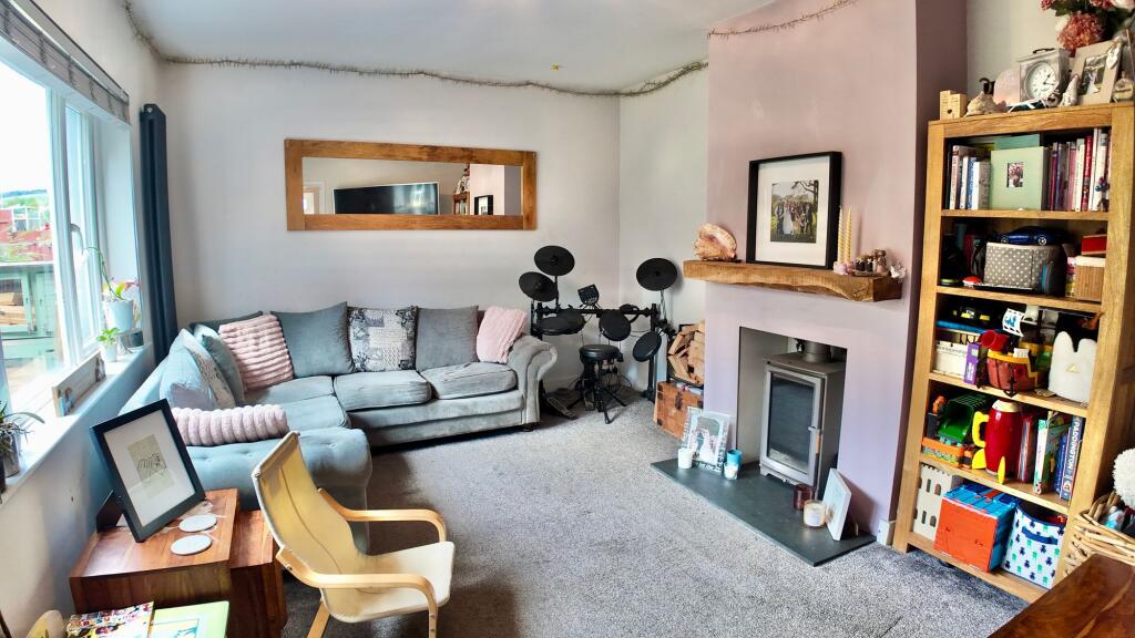 Park Road, Maesycwmmer, CF82 photo 2