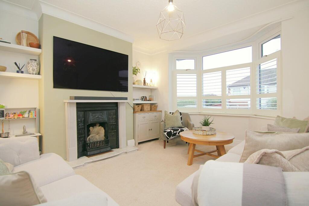 Hawthorn Drive, Rodley, Leeds photo 2