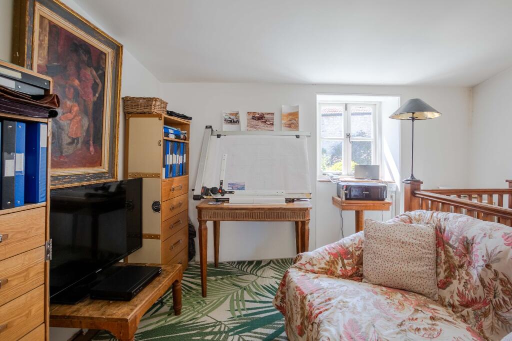 Additional image 10 of Leg Square, Shepton Mallet