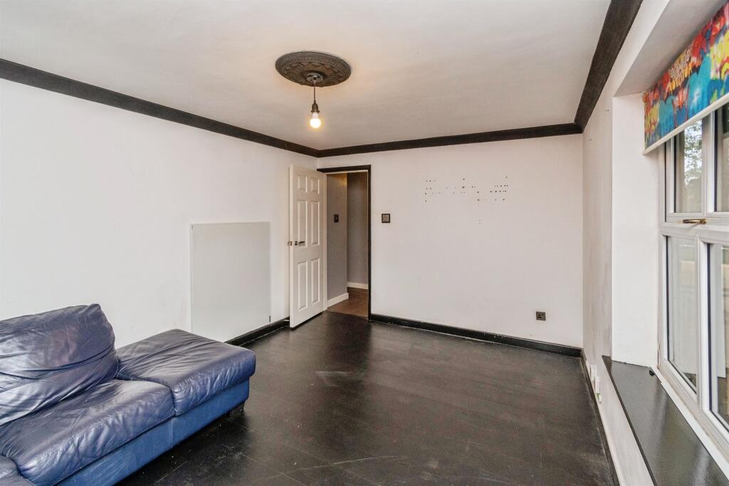 Apartment in Walsall - More