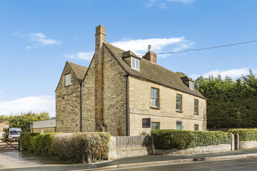 Main image of property: Lyne Road, Kidlington, OX5