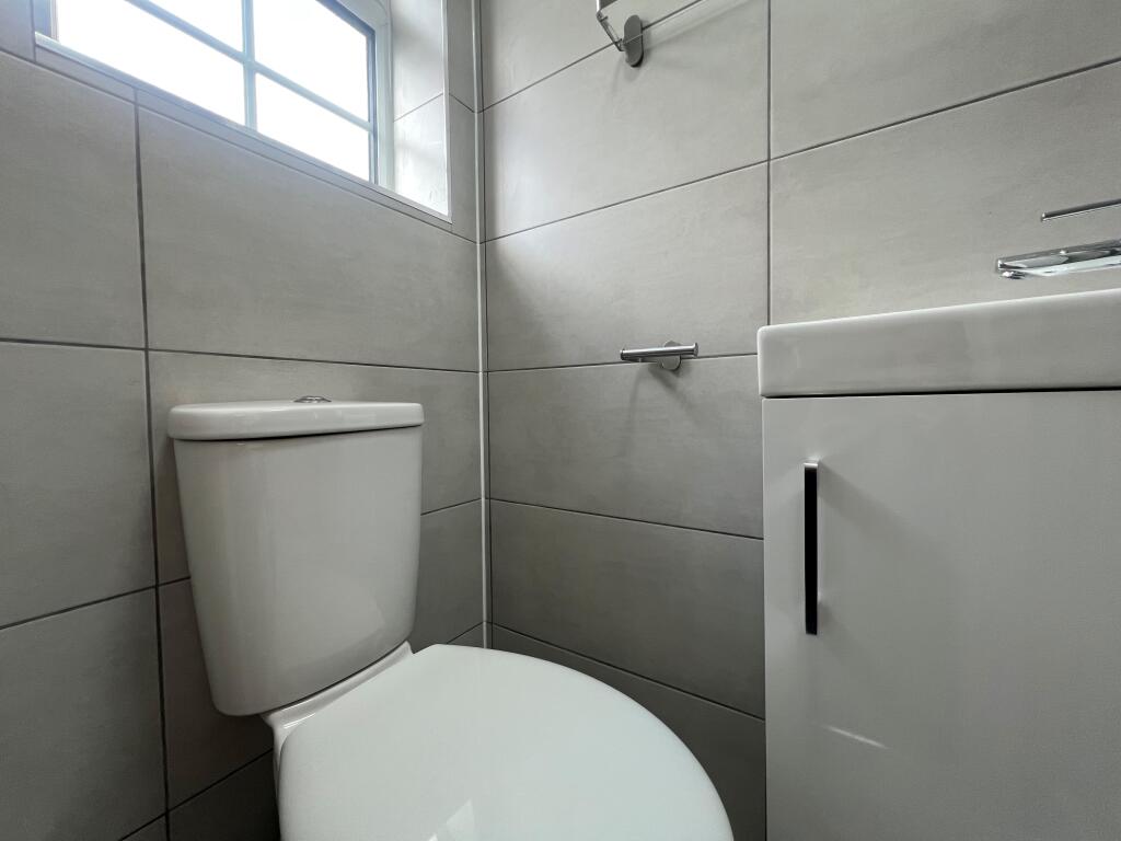 Apartment in Redditch, Worcestershire - More