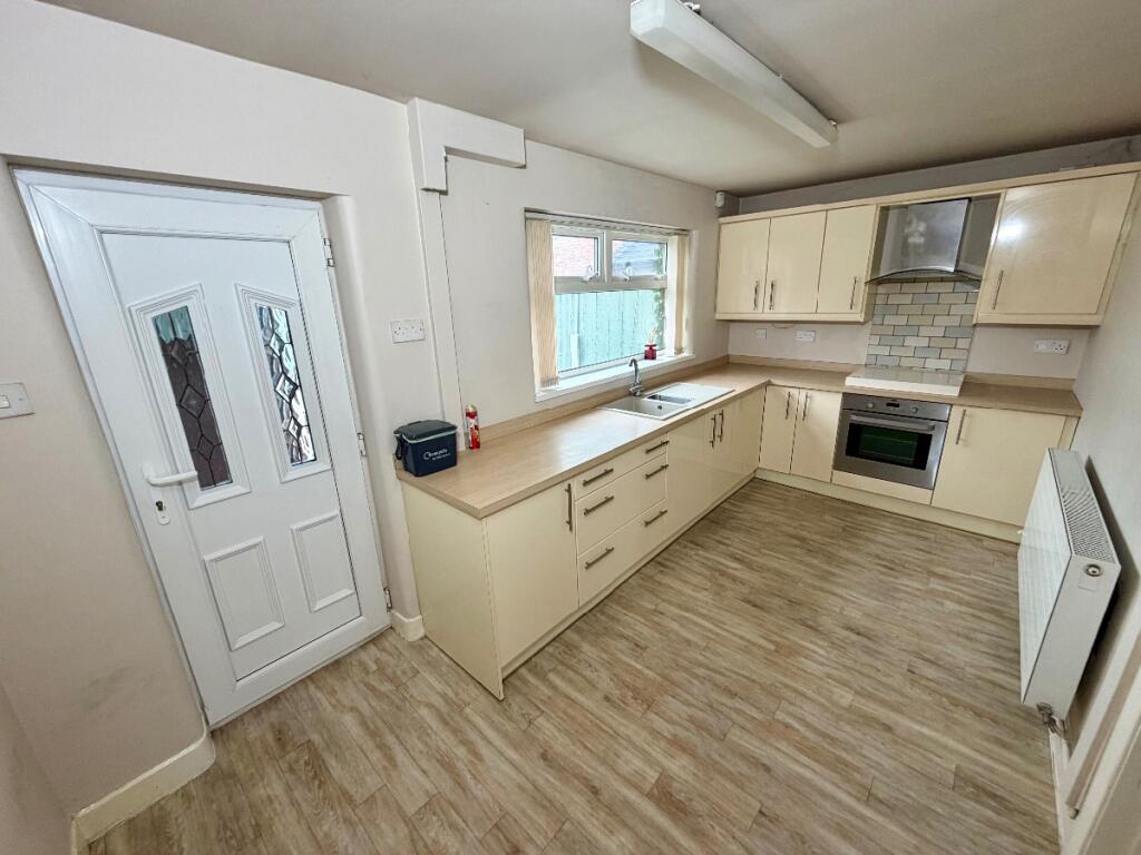 Swindale Avenue, Warrington photo 4