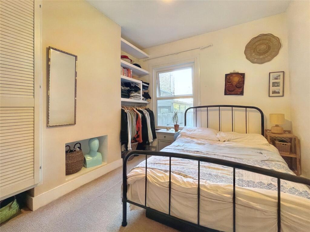 Apartment in London - More
