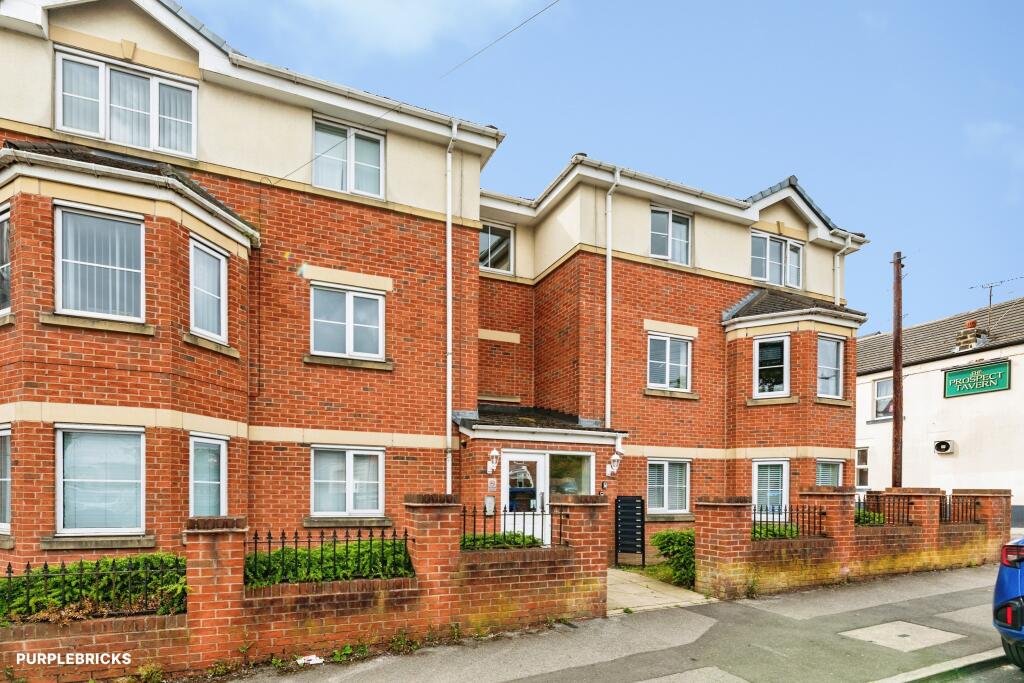 2-bed flat on West Street, Barnsley, S74, £105,000