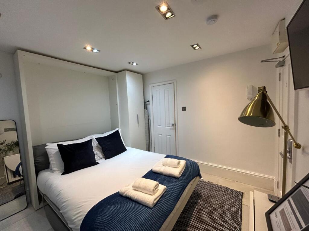 Studio flat for rent