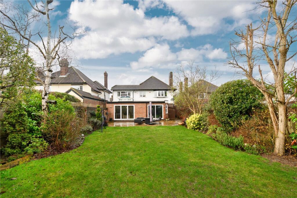 Hillcrest Gardens, Esher, Surrey, KT10 image 4