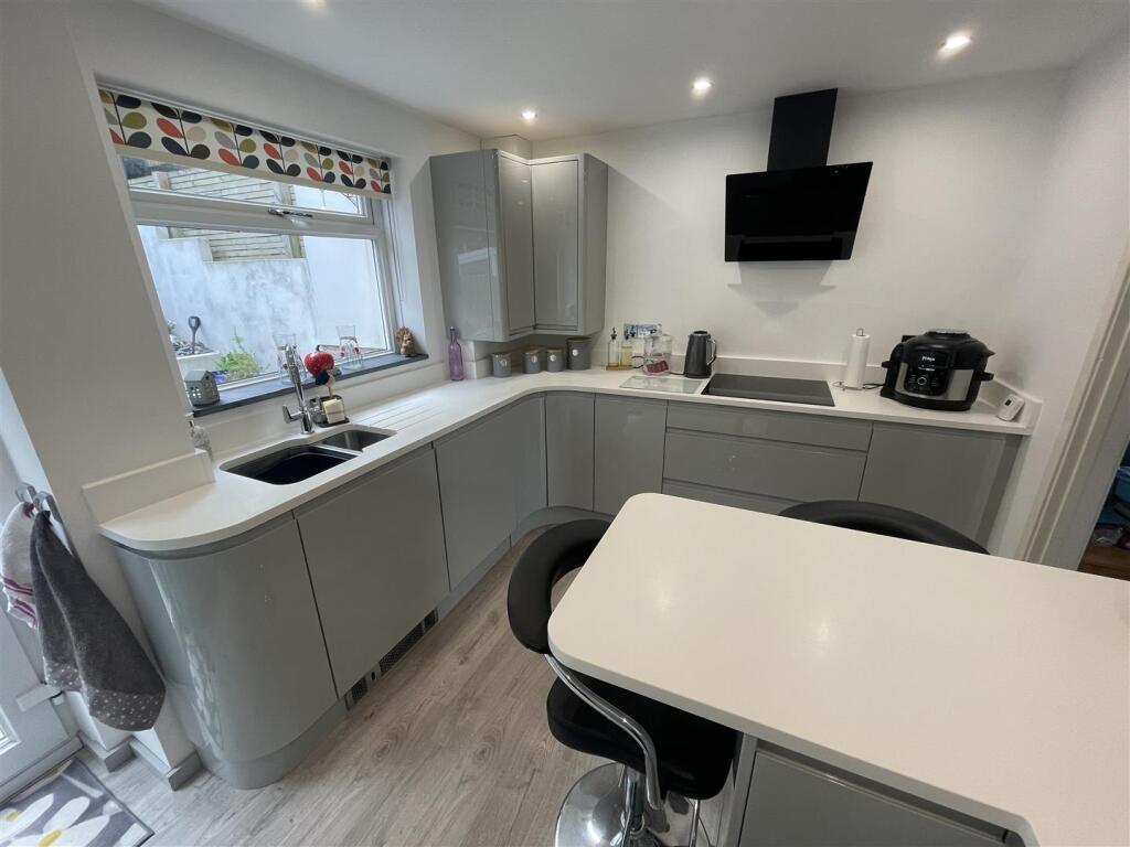 House in Plymouth, Holly Park - View 4