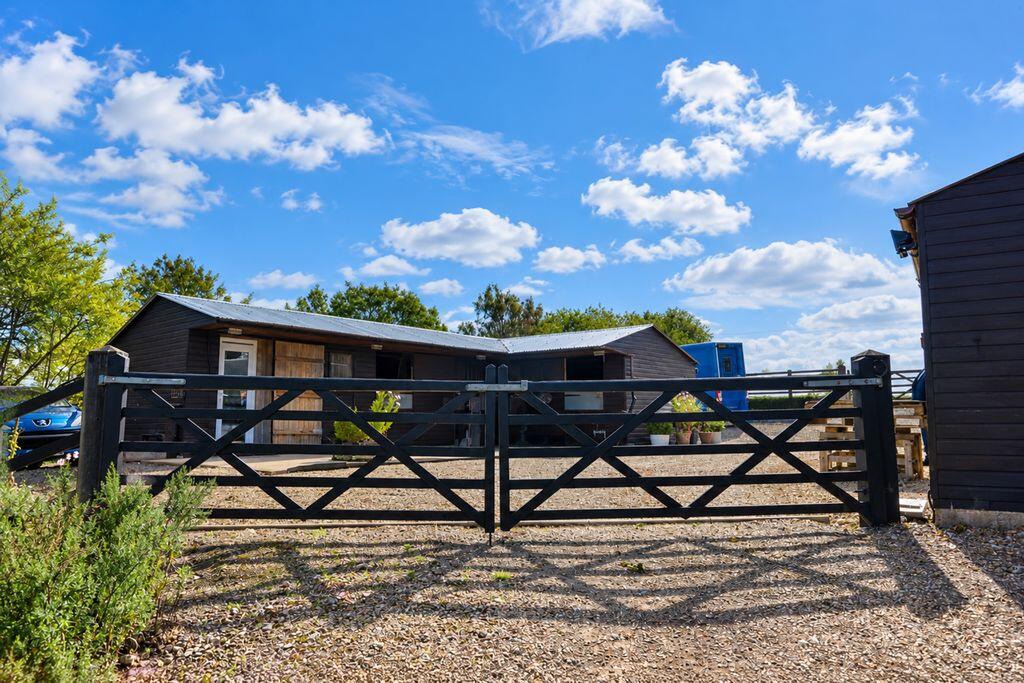 House in South Kesteven, Heydour - View 5