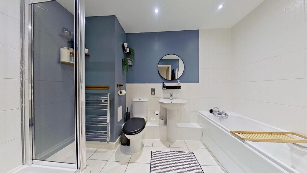 Apartment in Chester - More