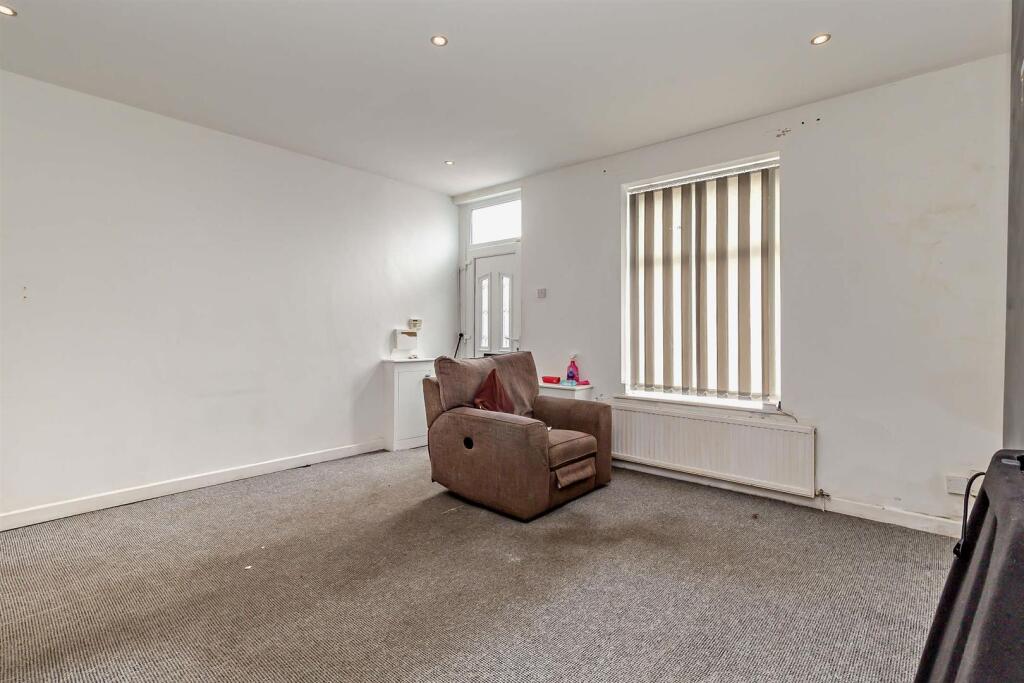 House in Oldham - View 5