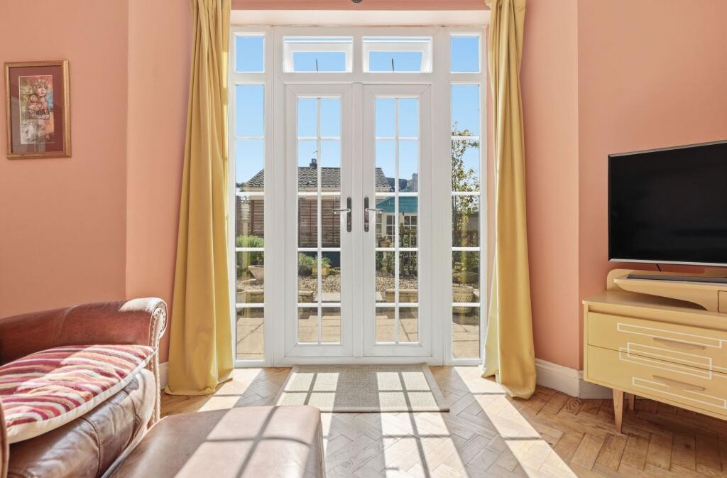 Apartment in Bristol - More