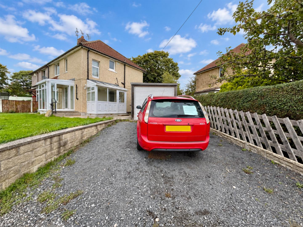 Heys Avenue, Thornton, Bradford photo 3