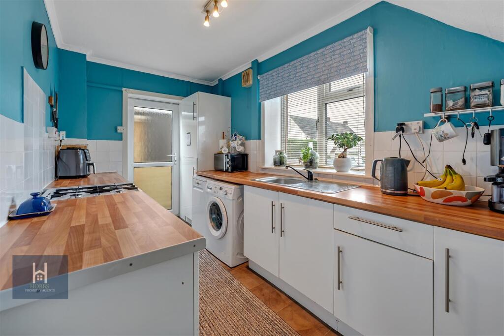House in Bristol, Sodbury - View 2