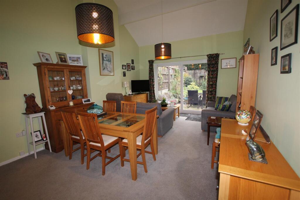 Main image of property: Highcliffe Drive, Eastleigh