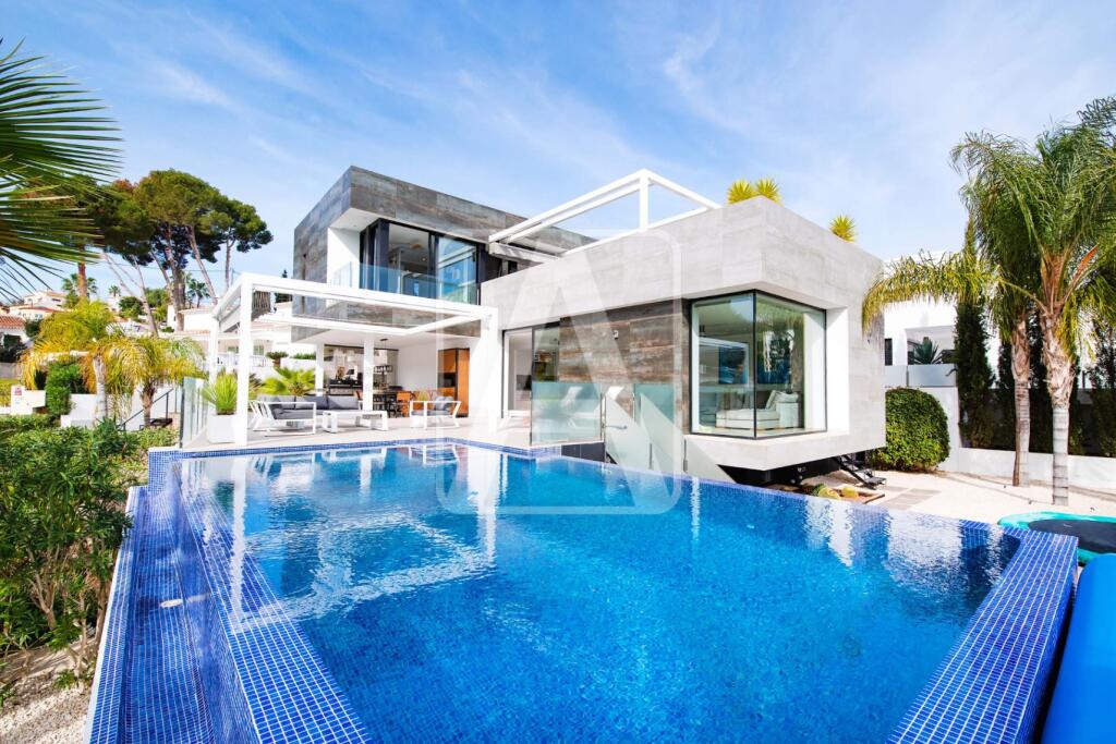 Main image of property: Valencia, Alicante, Benissa Coastal