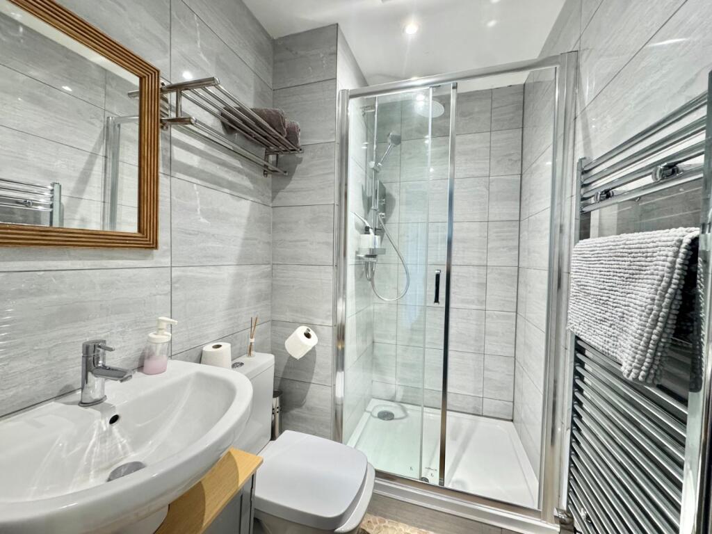 Apartment in Canterbury - View 5