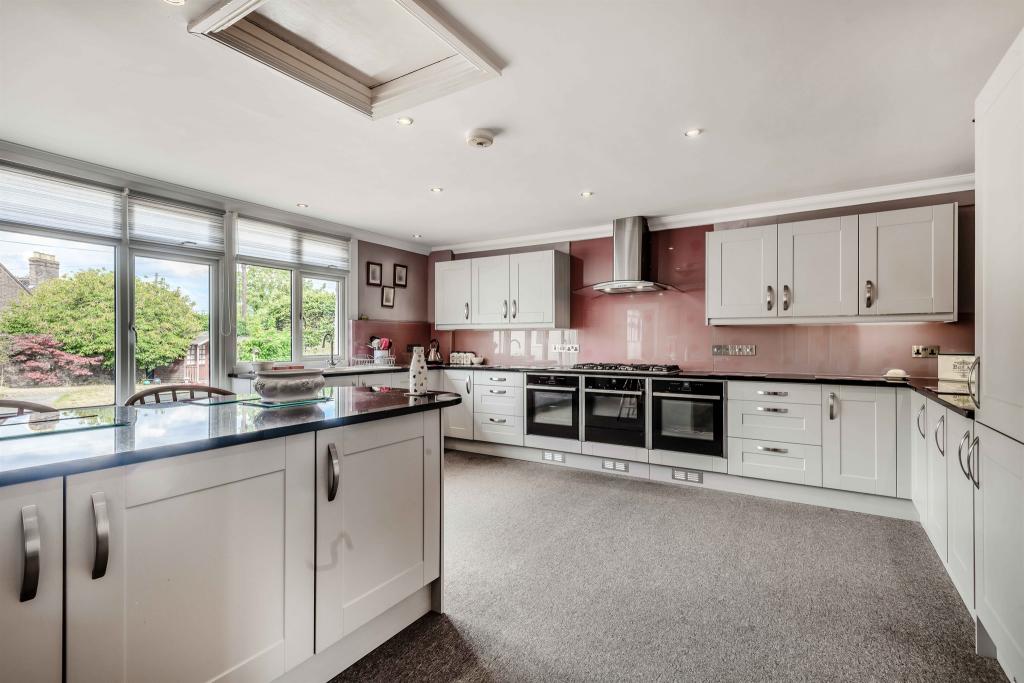 55 LOWER OLLAND STREET photo 4