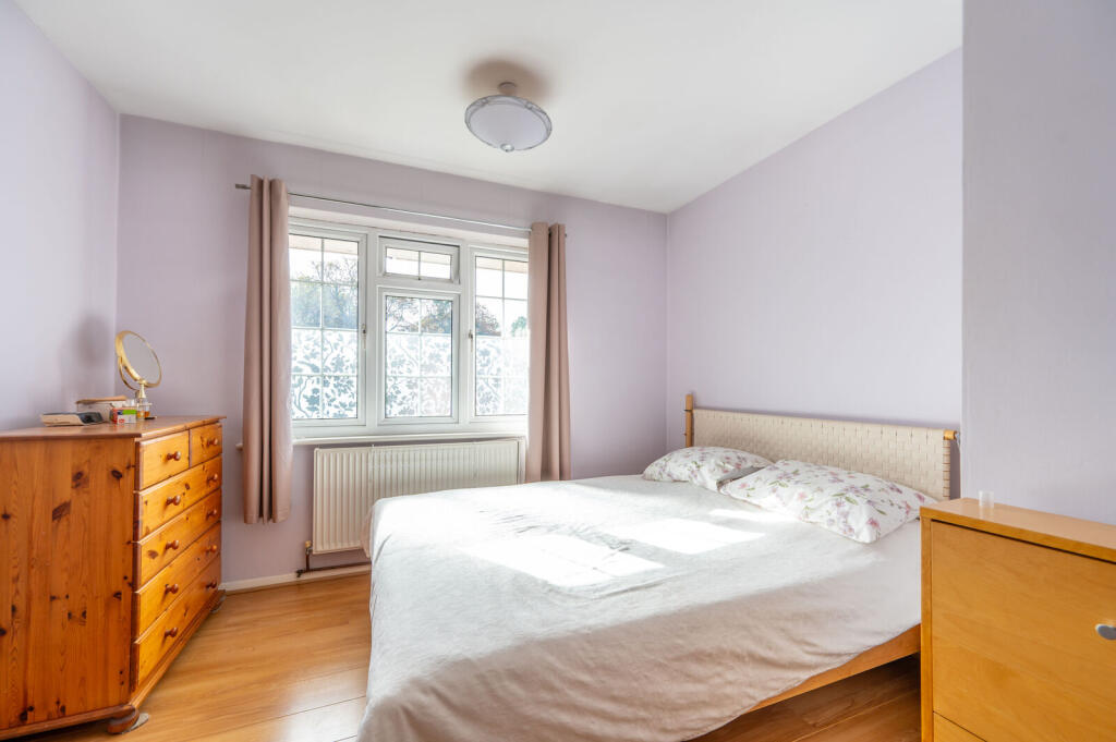 Apartment in Harrow - View 3