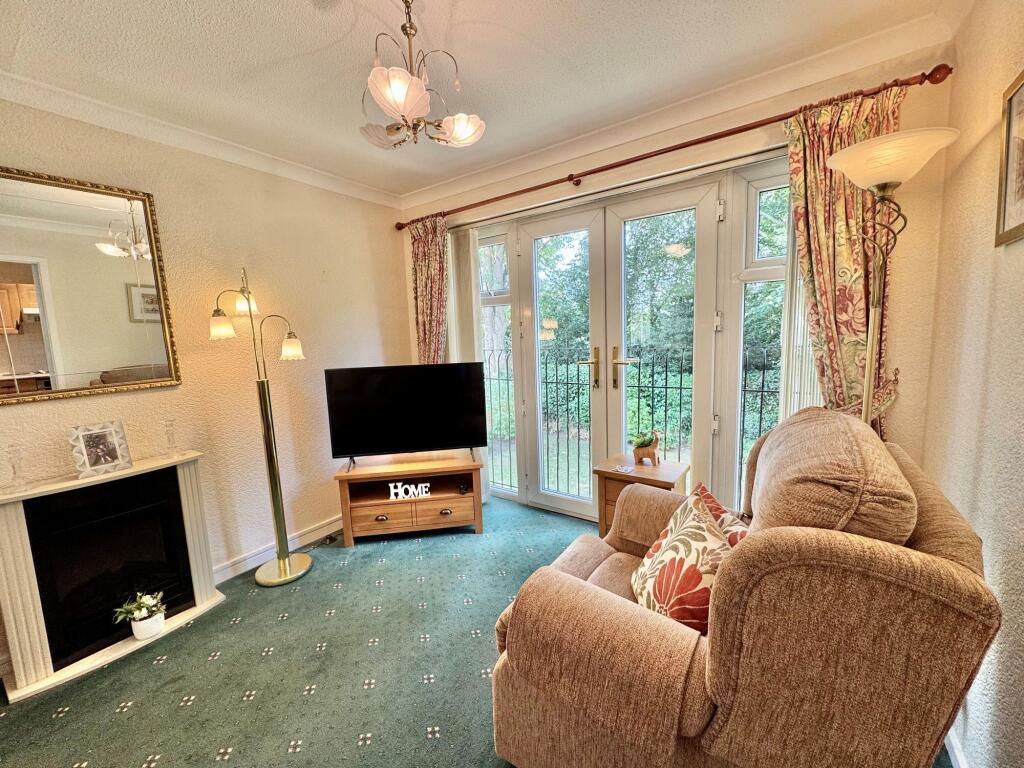 Apartment in Stockport, Greater Manchester - View 5