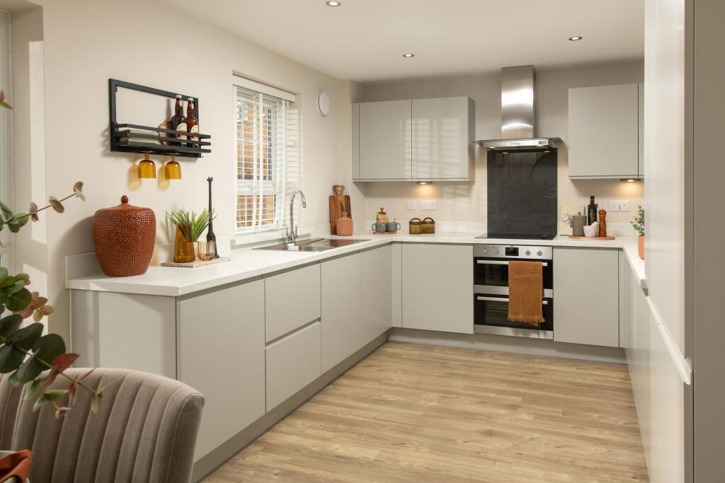 House in Northampton, West Northamptonshire - View 2