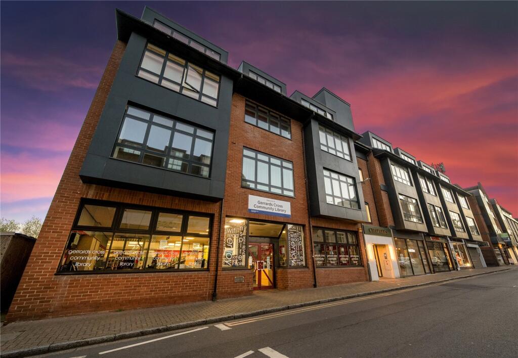 Apartment in Slough - View 4