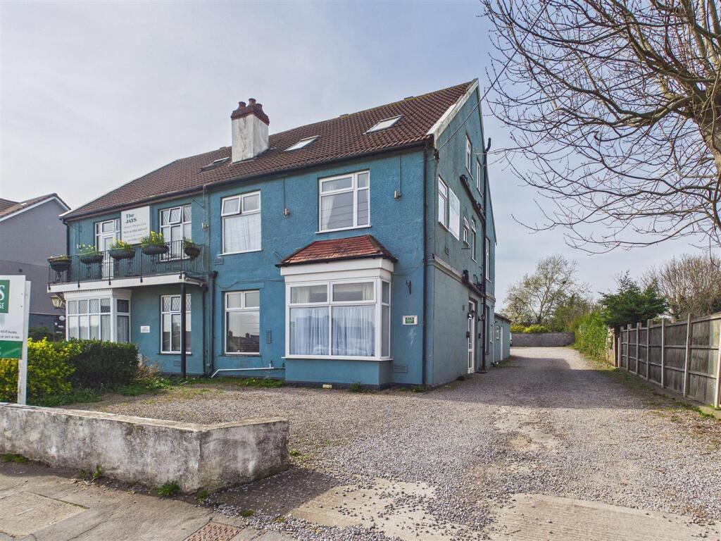 Main image of property: Gloucester Road, Patchway, Bristol