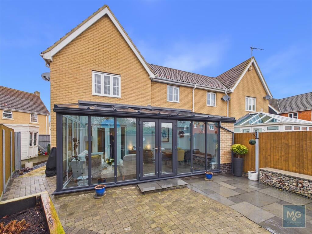 Selway Drive, Bury St. Edmunds photo 4