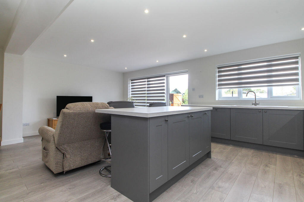 House in Moggerhanger, Central Bedfordshire - View 5